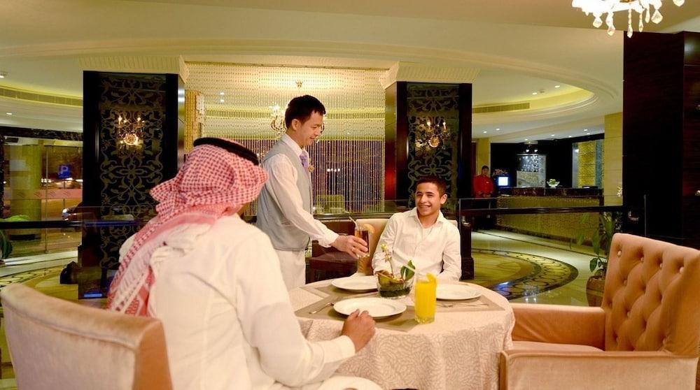 Aparthotel Boudl Al Masif 4*
